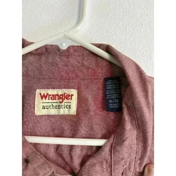 Wrangler Authentics Mens XL Red Chambray Shirt Long Sleeve Cotton Light Wash Vtg - Picture 10 of 11